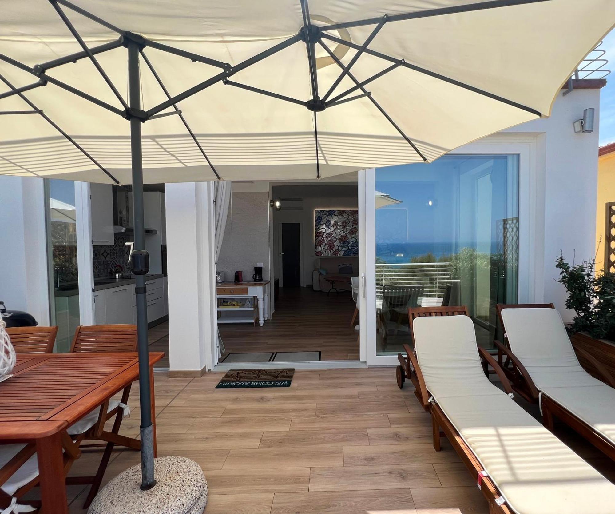 Alba Stupendo Appartamento In Villa Fronte Mare - Golfo Dell'Asinara - Internet Free Valledoria  Buitenkant foto