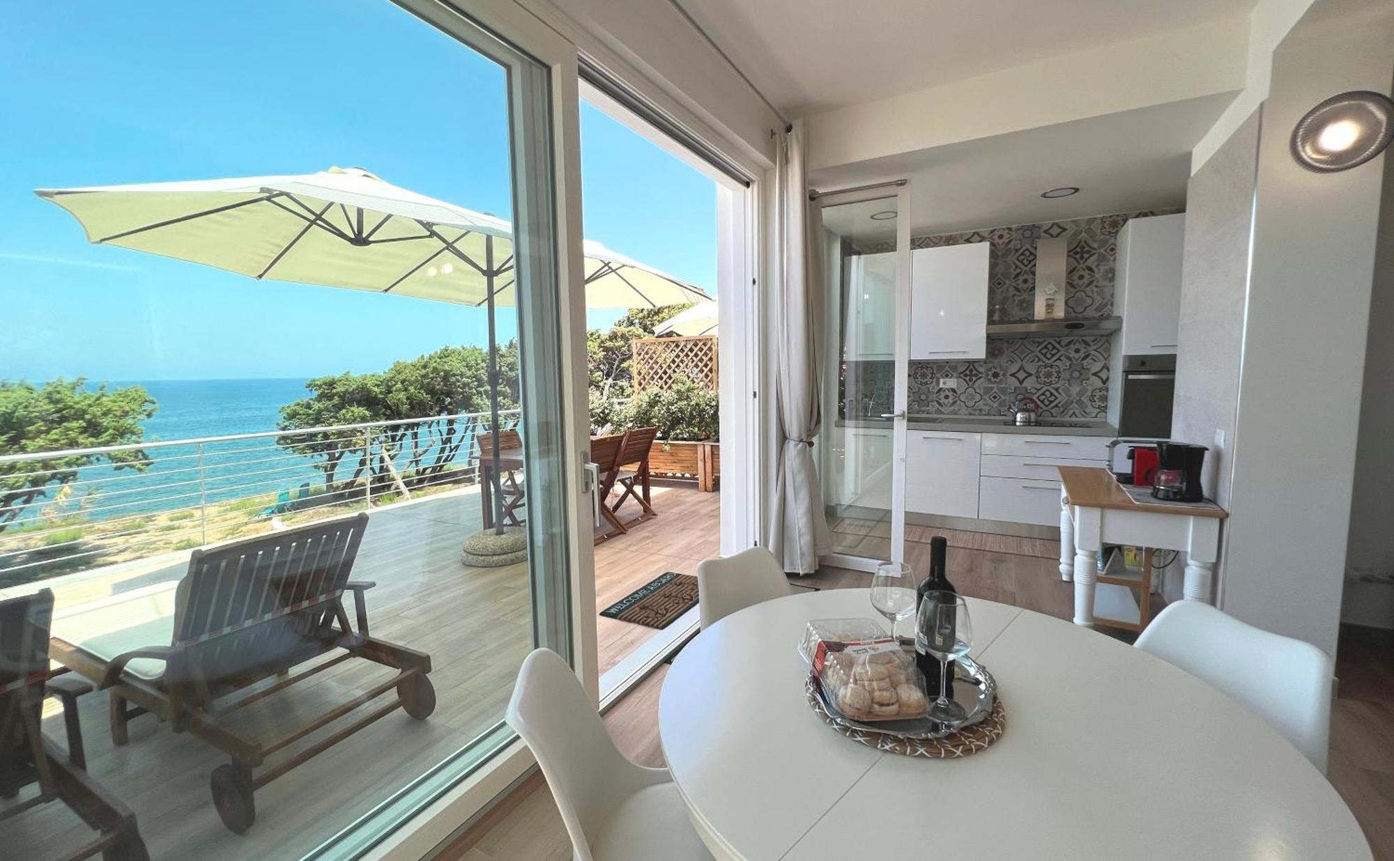Alba Stupendo Appartamento In Villa Fronte Mare - Golfo Dell'Asinara - Internet Free Valledoria  Buitenkant foto
